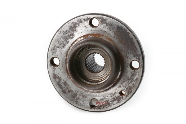 823407615A Audi/VW 80/Coupe Typ 81/Passat 32B Radnabe 4x100 Vorne