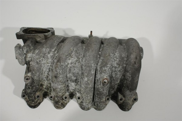 Audi 100 Typ 44 2.2/2.3l KZ/KU/NF Ansaugbrücke/Saugrohr 035133201AM