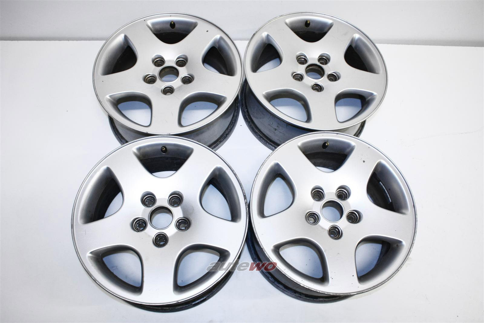 Audi A4b5 Lochkreis
