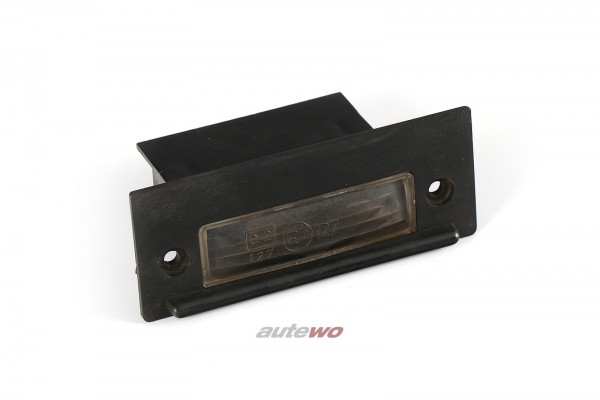 Audi Coupe Typ 81/85/Urquattro Kennzeichenbeleuchtung 855943117