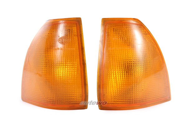 431953049A/431953050A Audi 100 Typ 43/C2 Blinker Vorne Links & Rechts orange