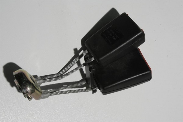 Audi A8 D2 Doppelgurtschloss Hinten 4D0857739H