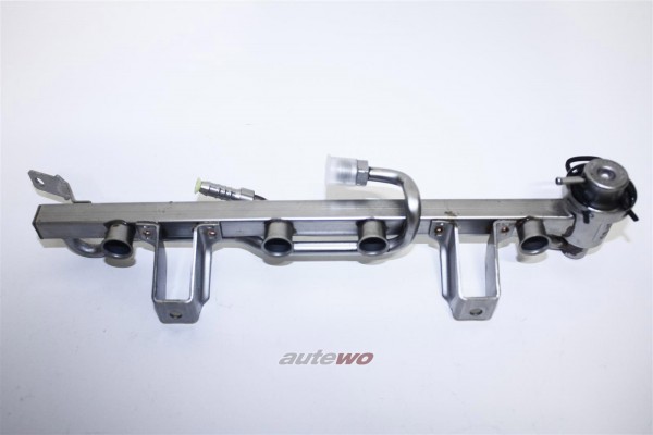 06B133317L & 078133534C 06B133317A NEU Audi/VW A4 B5/8E Einspritzleiste