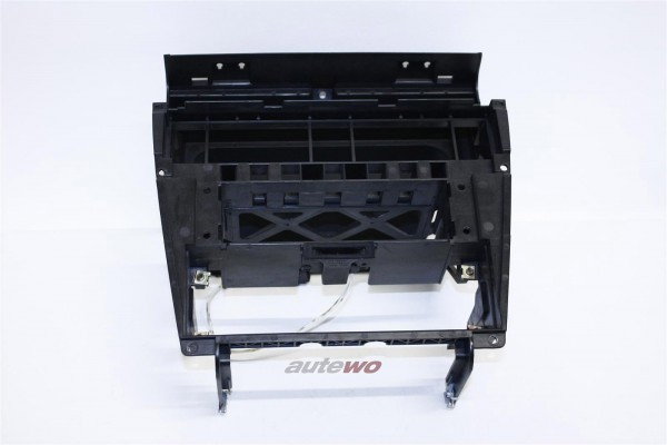 Audi A8 D2 Einsatz / Radio-Schacht DIN Amaturenbrett 4D0857007C