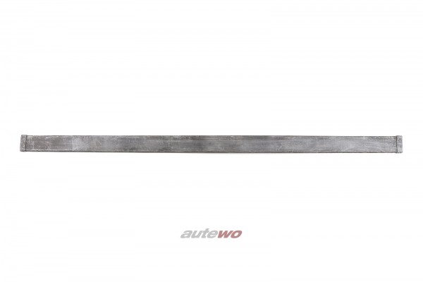 431807423 Audi 100 Typ 43 Abdeckung/Zierleiste Stoßstange Hinten Mitte schwarz