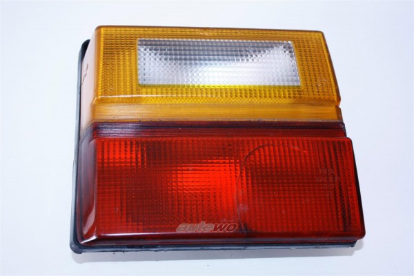 Audi 100 Typ 44 Limousine Rücklicht Heckklappe innen Rechts 443945226A 443945226